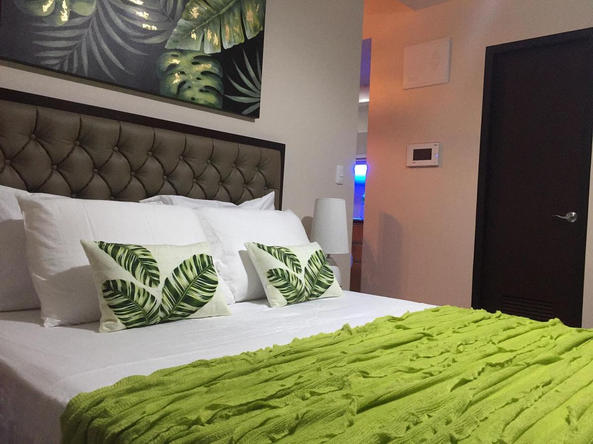 Travellers 101 Condo Near Manila Airport Exterior foto